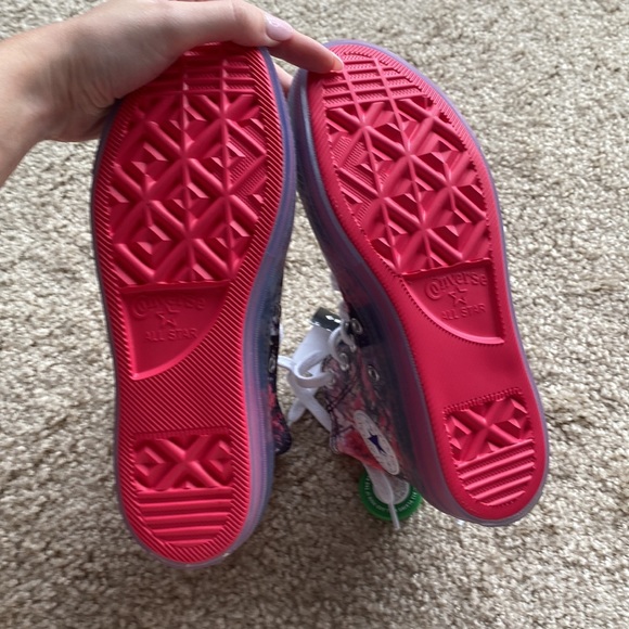 Converse x Shaniqwa Jarvis. NWT. Never worn. cherry blossom colorway. size 6.5. - Picture 10 of 13